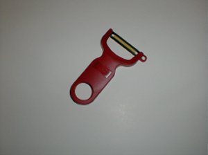 Kuhn Rikon Original Swiss Peeler in Red